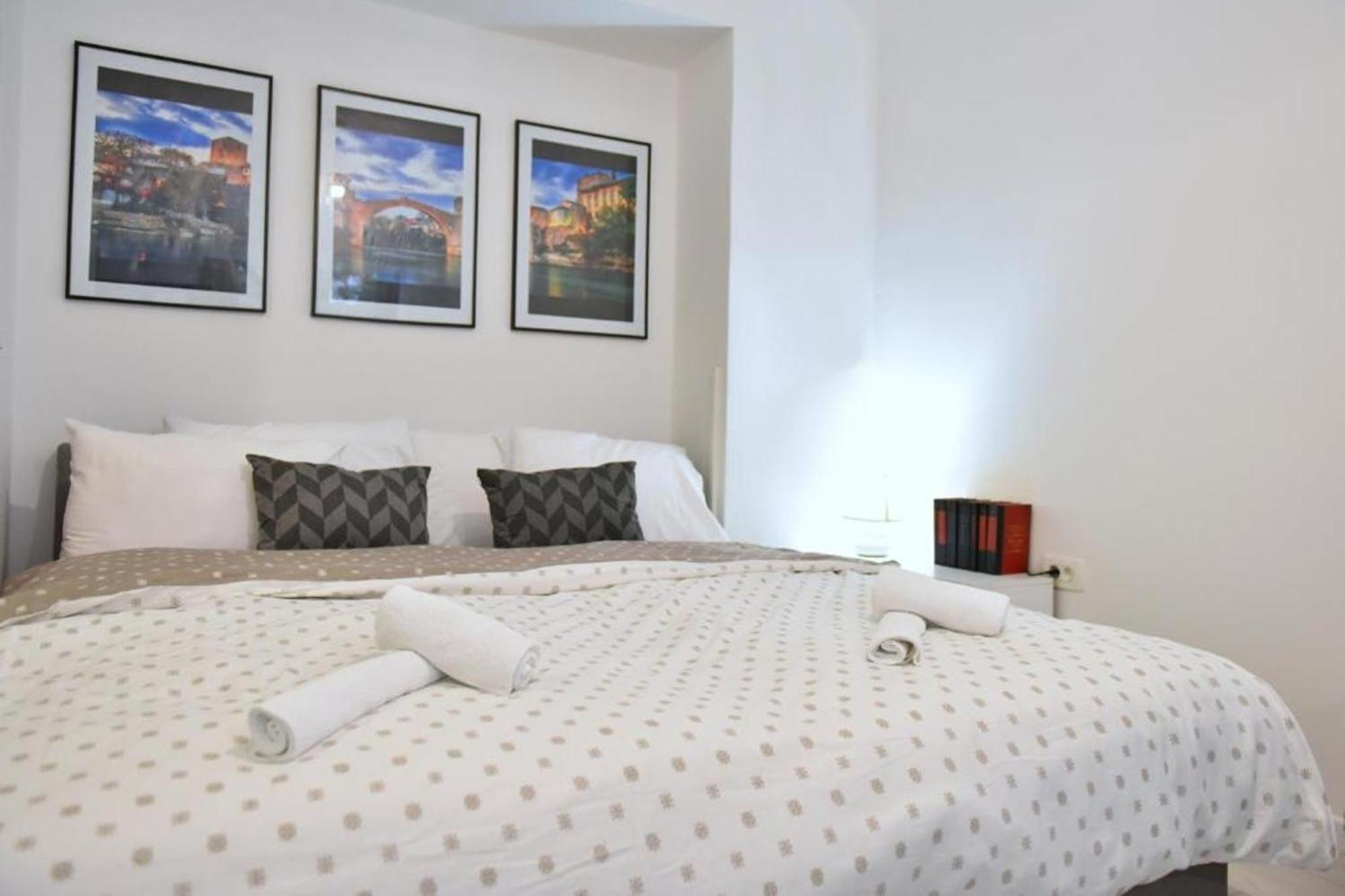 Apartments Valentina - Free Parking Mostar Rum bild