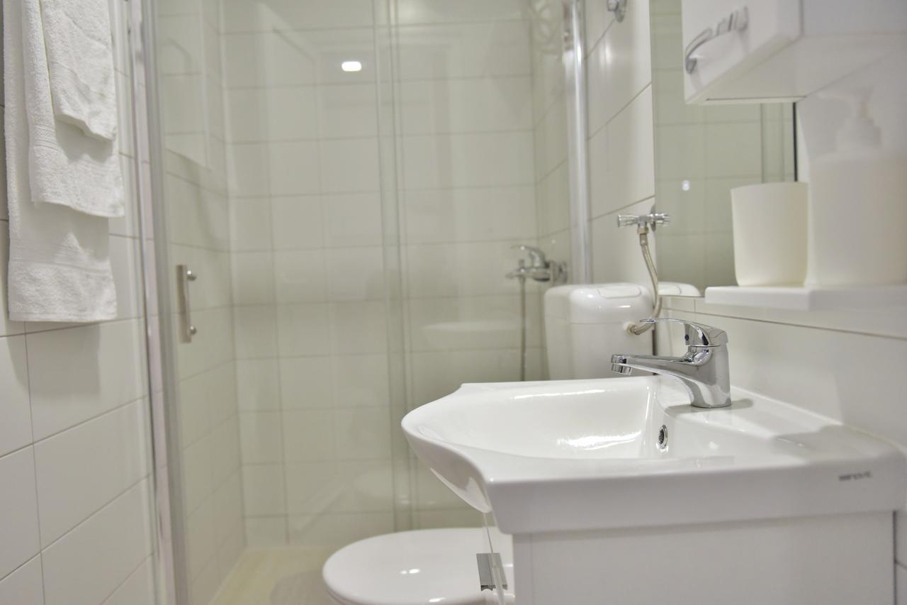 Apartments Valentina - Free Parking Mostar Exteriör bild