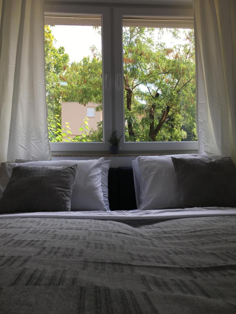 Apartments Valentina - Free Parking Mostar Exteriör bild